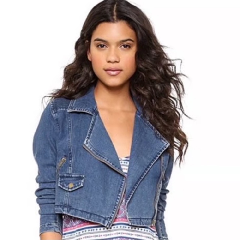 Free People Moto Denim Jean Jacket Cropped Dark Wash Asymmetrical - Size Medium